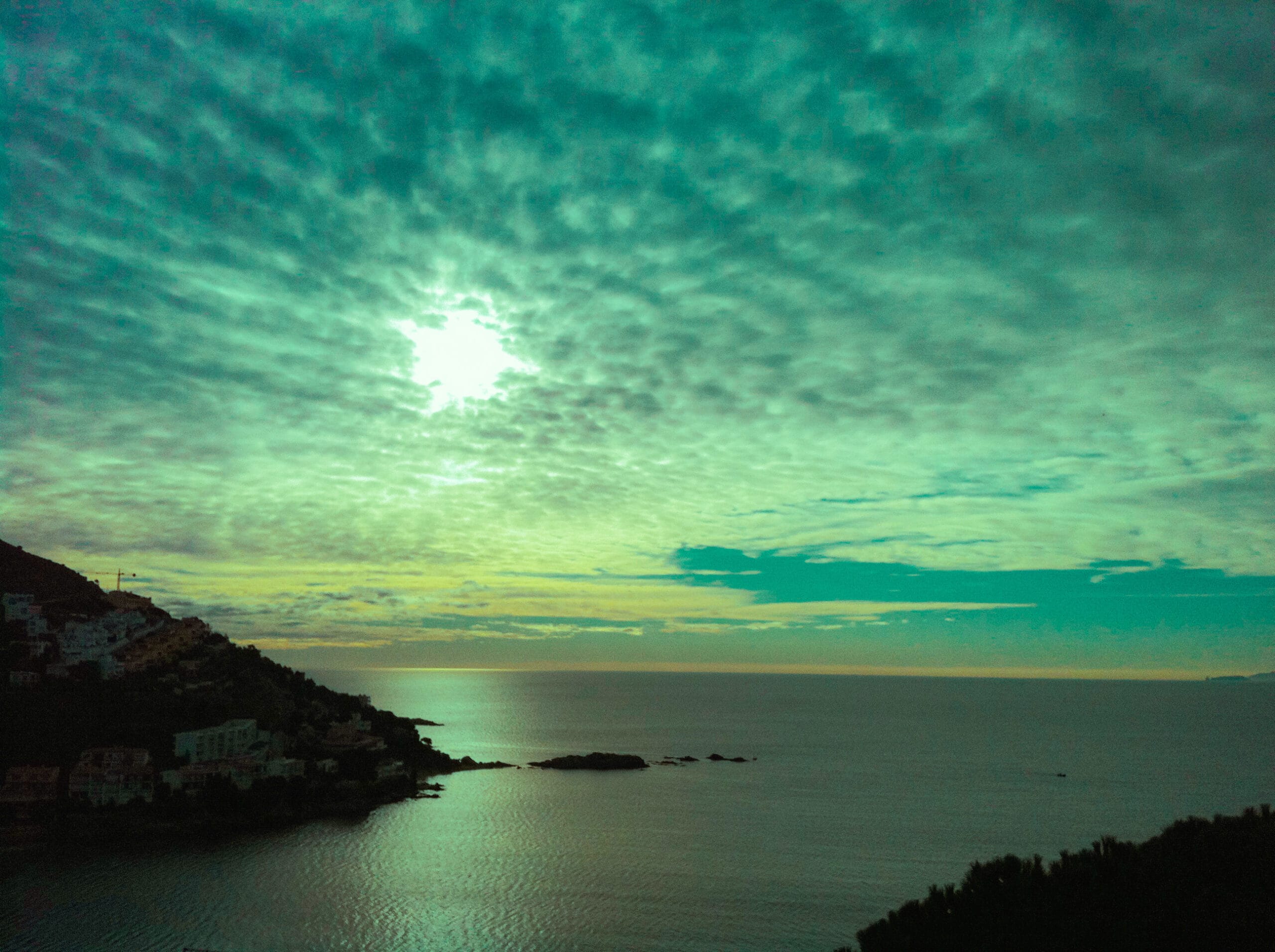 Seaviews from Casdanna Roses Apartments