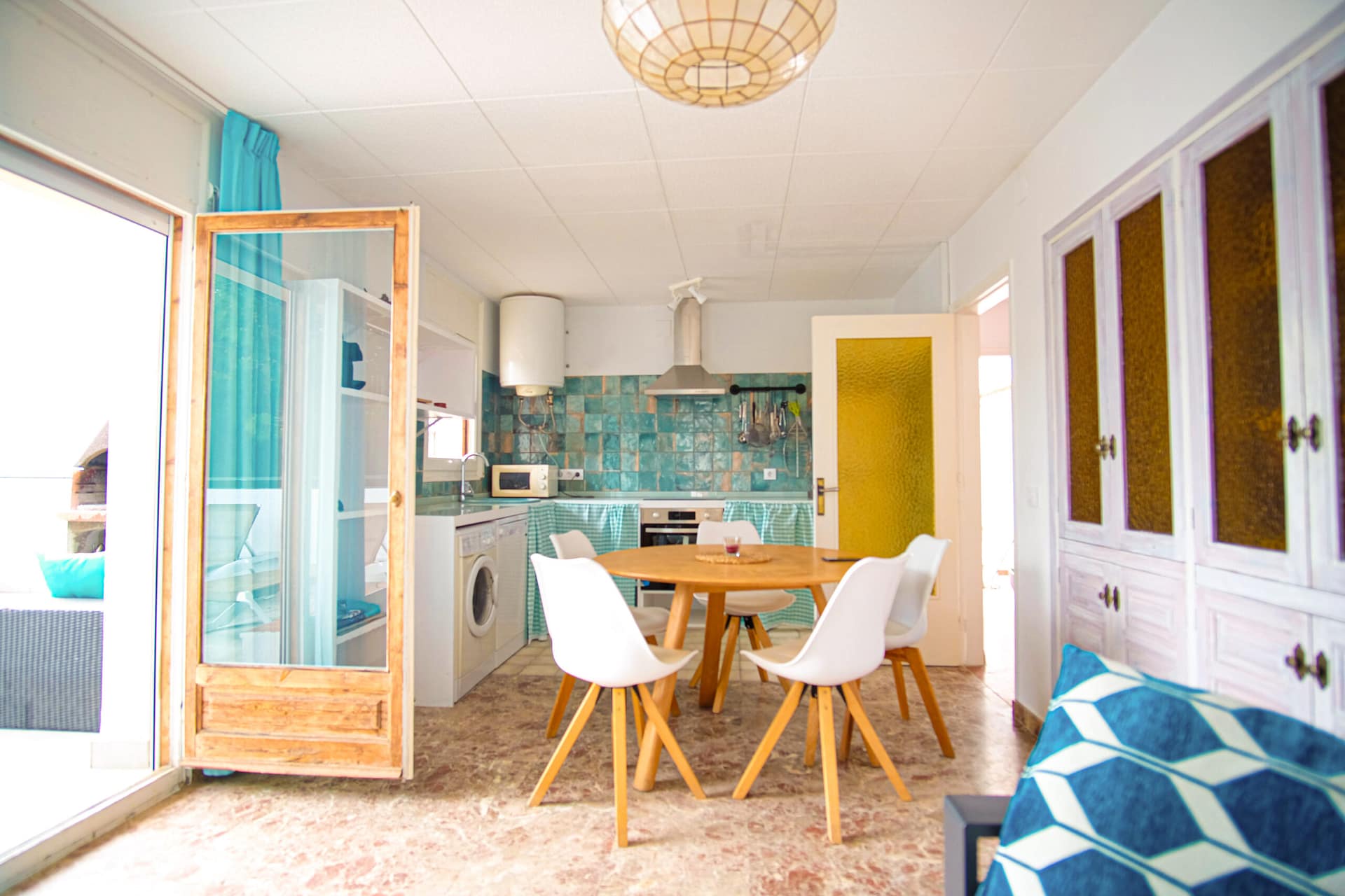 FotografÃas de los apartamentos Casdanna Roses y el entorno en la Costa Brava