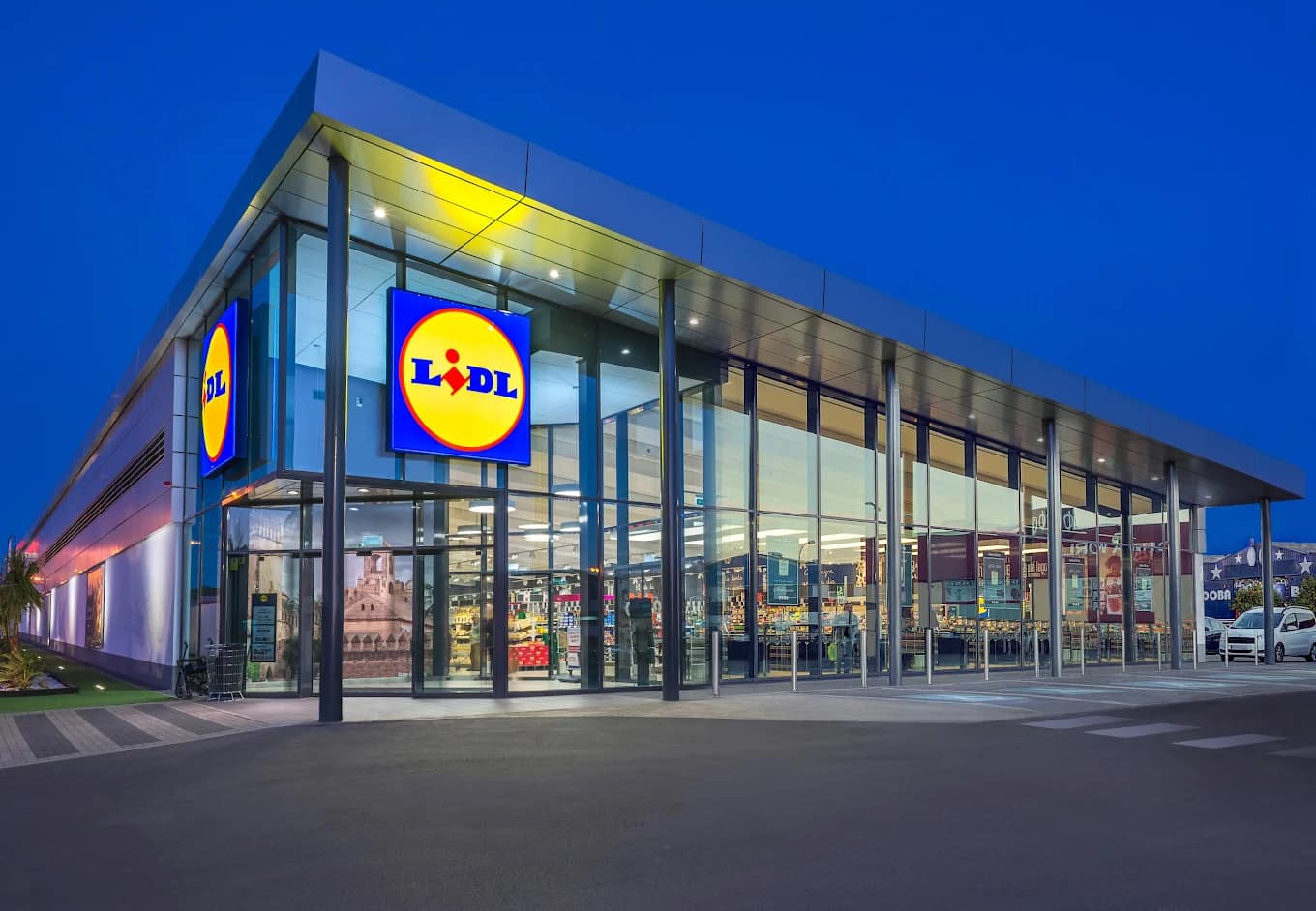 Exterior de Lidl en Roses Girona