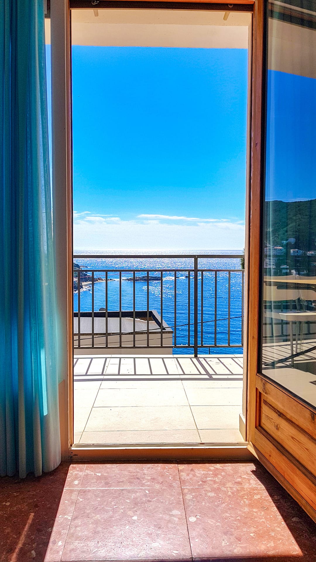 Fotografías de los apartamentos Casdanna Roses y el entorno en la Costa Brava