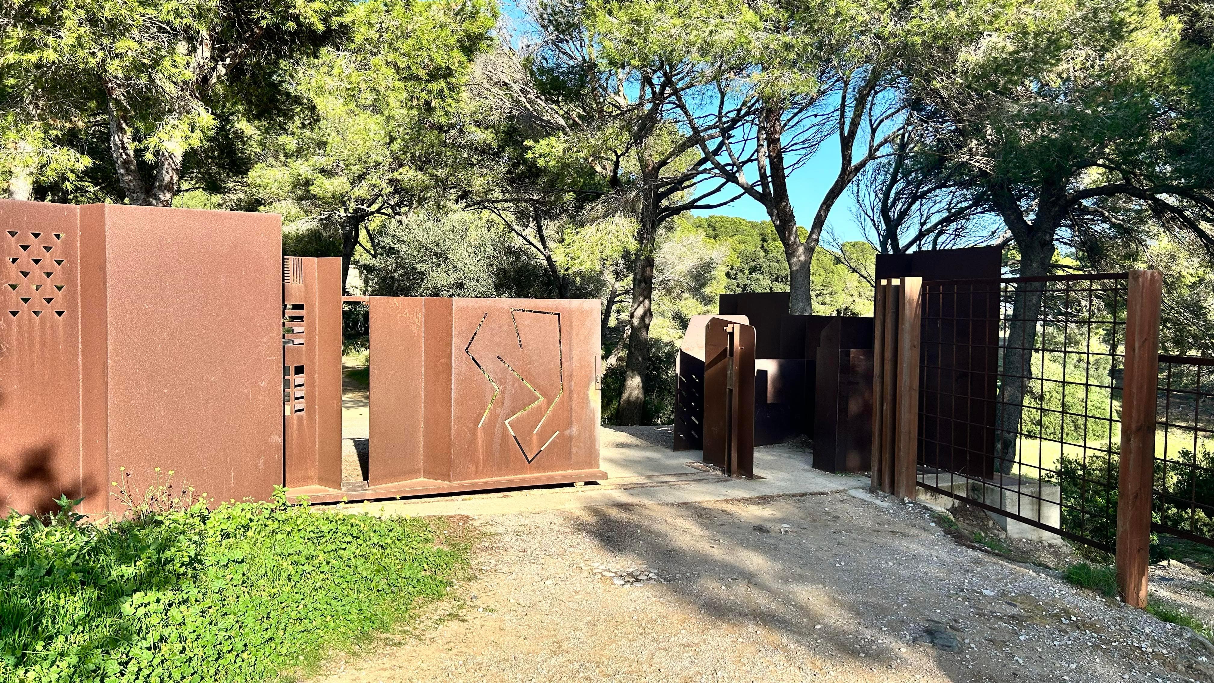 H : Accès à la route de Cala Lledó