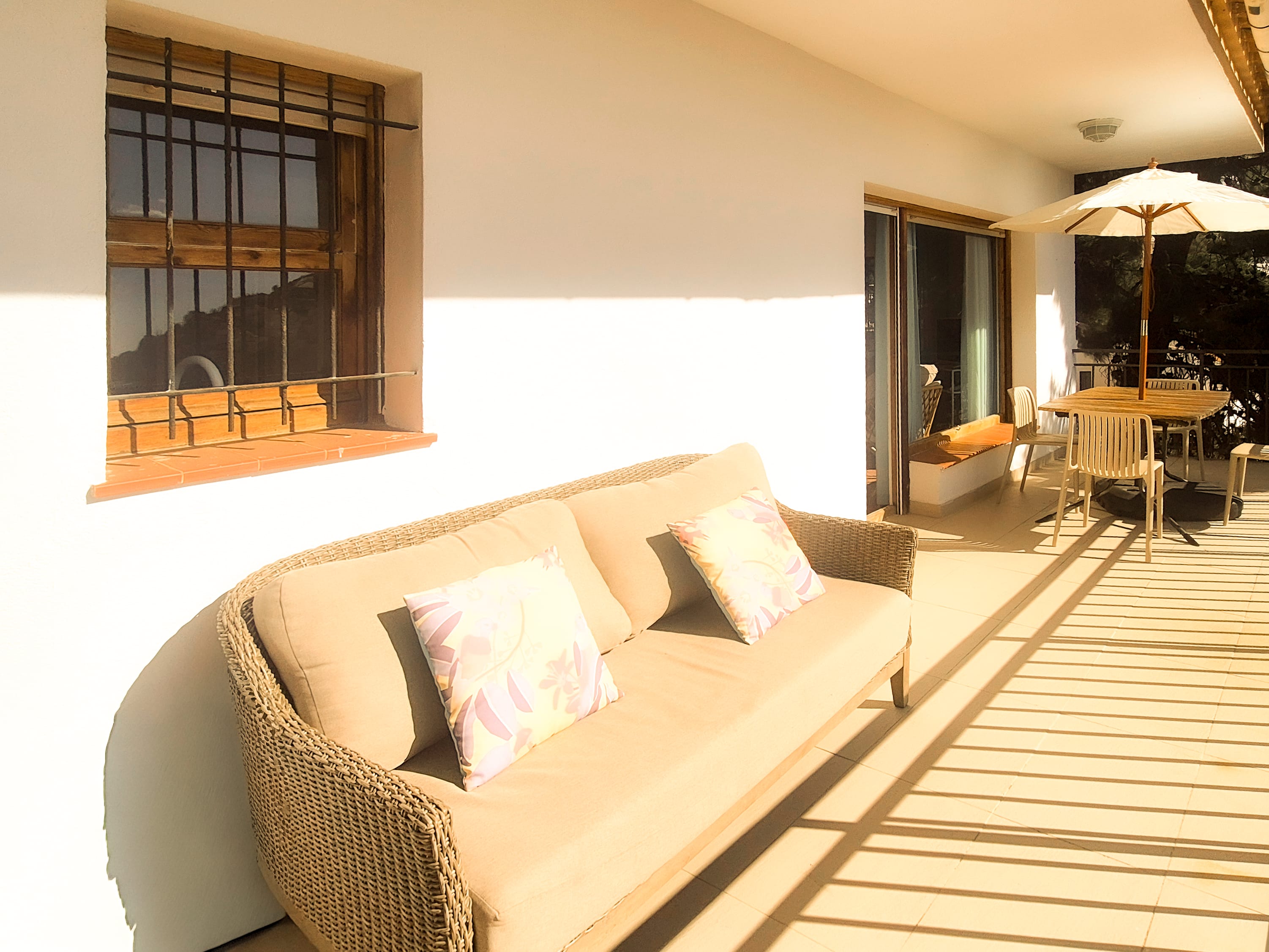 Outdoor dining area on the Casdanna 1 terrace