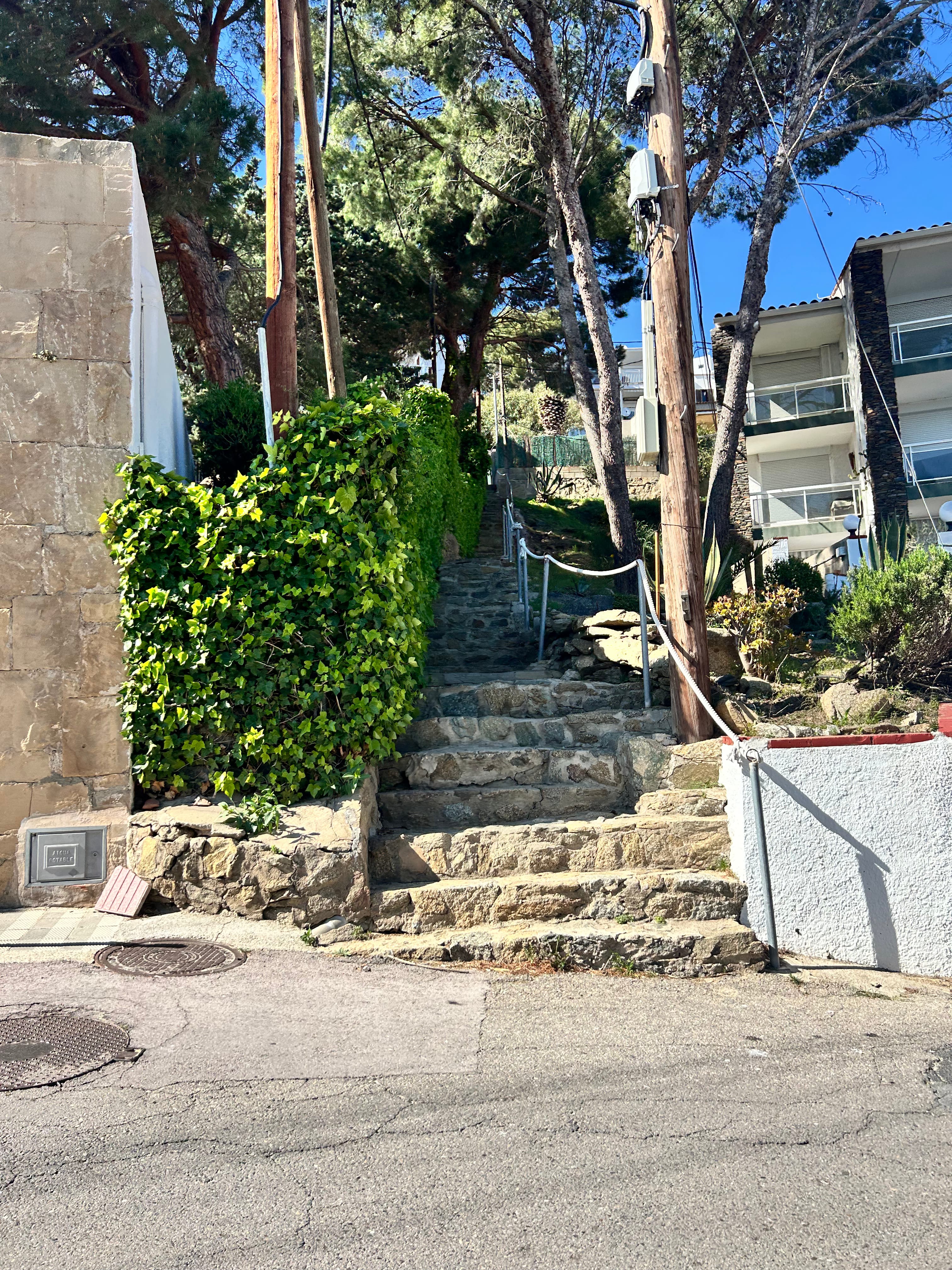 Final de tramo escaleras acceso playa